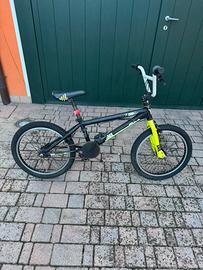 BMX nero gialla