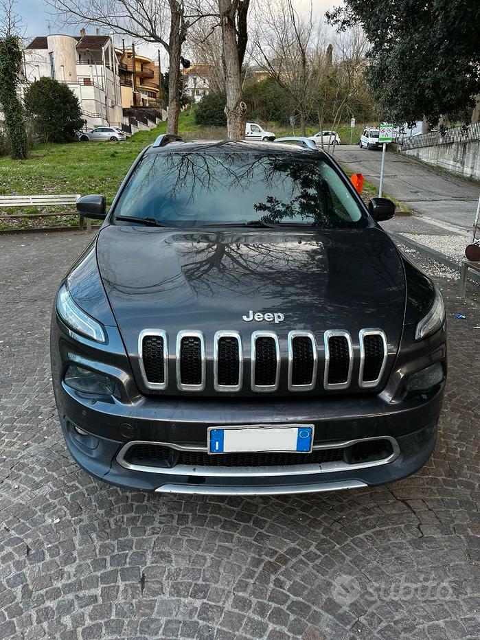 Jeep Cherokee 4ªs. 14-18