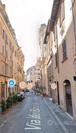 Pinciano, monolocale in palazzo d'epoca