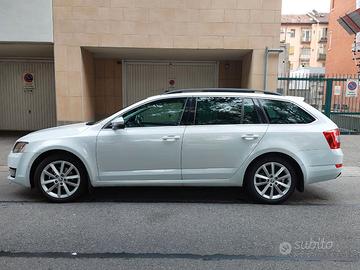 SKODA OCTAVIA SW