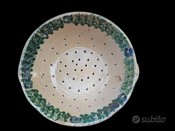 Antichissimo scolapasta in ceramica di Caltagirone