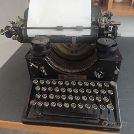 Macchina da scrivere