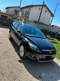 Ford Focus 2.0 TDCi Automatica