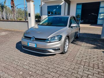 Volkswagen Golf 1.6 TDI 115 CV DSG 5p. Executive B