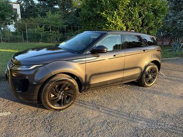 Land Rover Evoque SE con gancio traino
