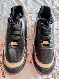 Scarpe nere nuove donna senza marchio