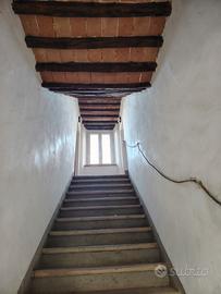 Fabbricato rurale e terreno 