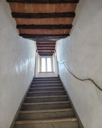 Fabbricato rurale e terreno 