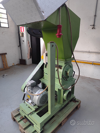 Mulino macinatore a coltelli per cereali e cippato