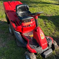 Trattorino tagliaerba