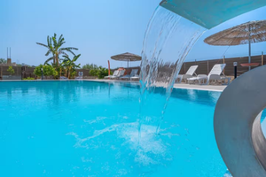 Villa con piscina 3403121691