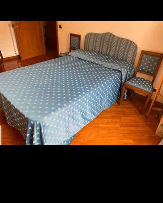 completo letto con sedie e copriletto abbinato 