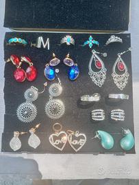 N. 14 orecchini e anello acciaio bijoux 