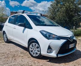 Toyota Yaris 1.5 Hybrid 5 porte AUTOCARRO 2 POSTI 