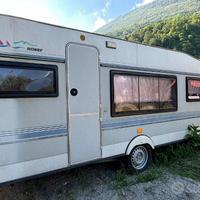 Roulotte hobby 93 ( uso stanziale )
