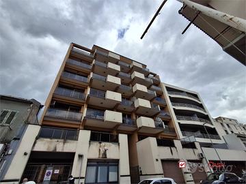 Panoramico e rifinito quadrivani con posto auto