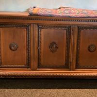 mobile antico a tre ante