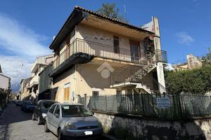 CASA INDIPENDENTE A RIPOSTO