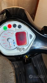 cruscotto vespa GTS 250 anche rotto 