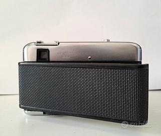 macchina fotografica Yashica half 17 rapid