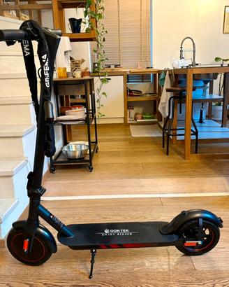 MONOPATTINO ELETTRICO NUOVO V-10 RED LEGGI DESCRIZ