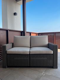 Divanetto da giardino