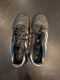 scarpe da calcio Adidas numero 42