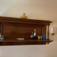 Scaffale in legno di noce