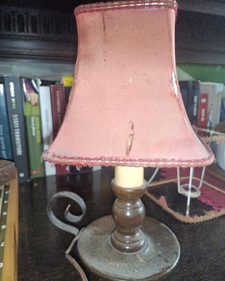 LAMPADA DA COMODINO ANTICA 