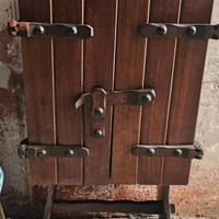 Mobiletto in legno
