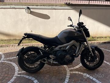 Yamaha mt 09 - abs