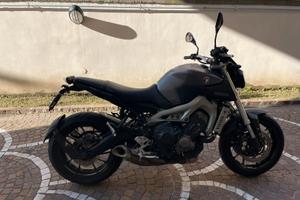 Yamaha mt 09 - abs