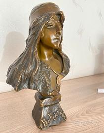 Antico busto scultoreo in bronzo