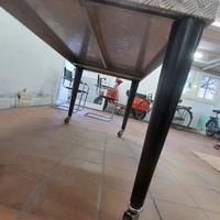 scrivania tavolo stile industrial con ruote