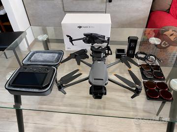 DJI Mavic 3 Pro RC Pro 2 Batterie Garanzia 12 mesi
