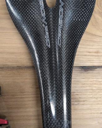 sella carbon bici corsa 