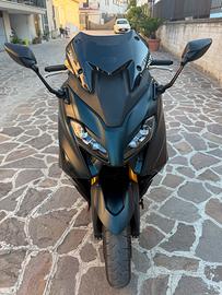 Yamaha T MAX 560