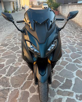 Yamaha T MAX 560