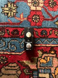 EFFETTO VOLUME SWELL A PEDALE PER CHITARRA