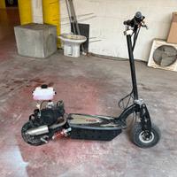 Monopattino a scoppio