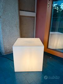 Tavolino luminoso 