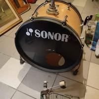 Batteria acustica Sonor + piatti Ufip