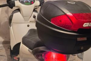 Scarabeo 200 ligth
