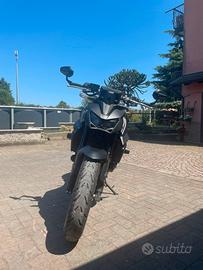 Honda hornet 750
