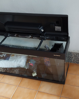 Acquario 150 L completo di mobiletto