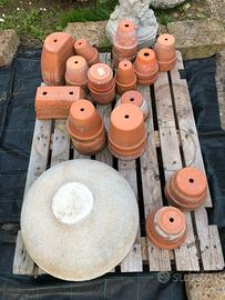 Vasi in terracotta e cemento