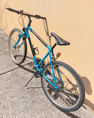 MTBIKE CON RUOTE DA 26 CAMBIO SHIMANO E CARBONIO 