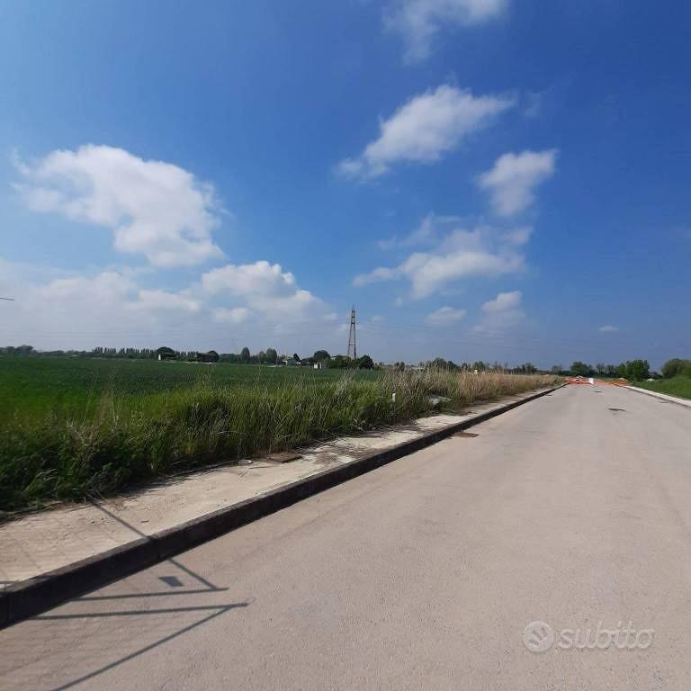 Terreno di 38200 m² a Roverbella - Vista 3