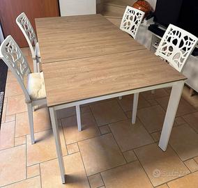 Tavolo connubia modello Eminence con due prolunghe