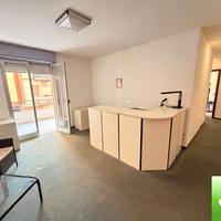 Ufficio Con Posto Auto Viale Calabria 65 Mq